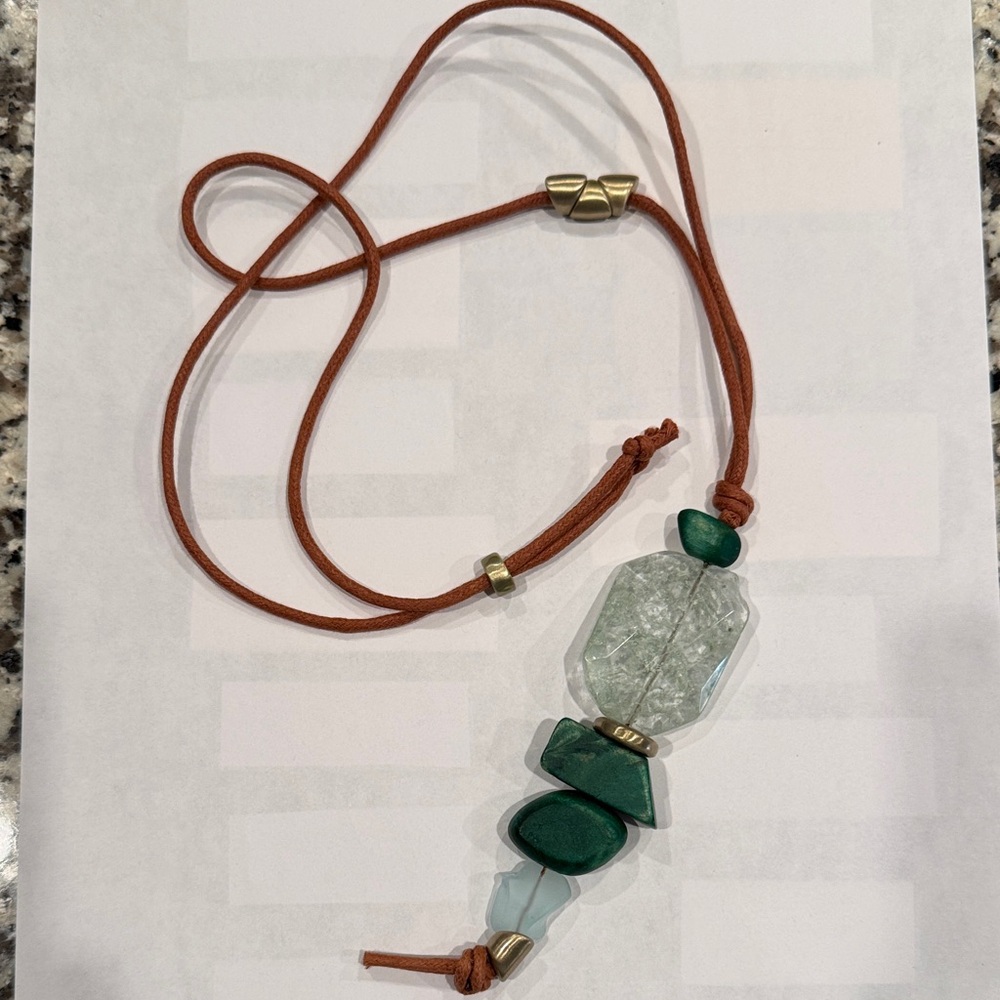 Elegant Green and Brown Necklace